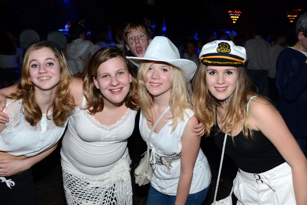 ../Images/Jeugddisco White Edition 420.jpg